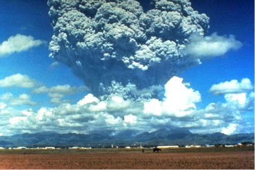 Рис. 16. Извержение вулкана Пинатубо (1991 г.)